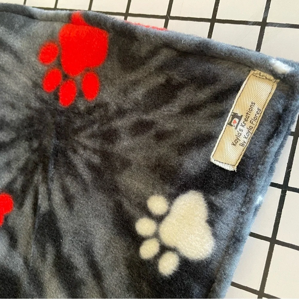 NWT Handmade Fleece Dog Blanket Black/Gray Tie Dye W Red/White Paw Prints/Bones